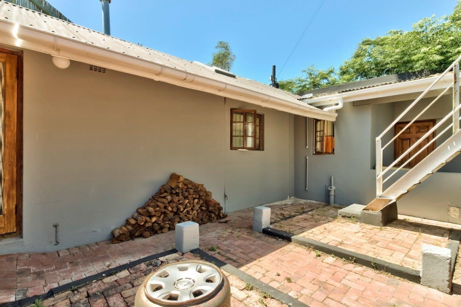 6 Bedroom Property for Sale in Milnerton Western Cape